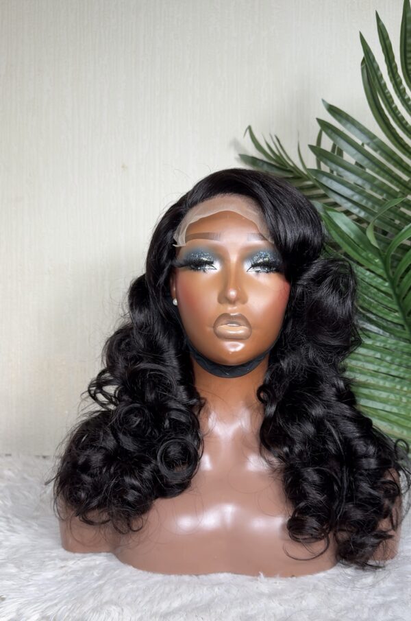 Seyi unit
💯%Humanhairvirgin 
Read descriptions for more details.