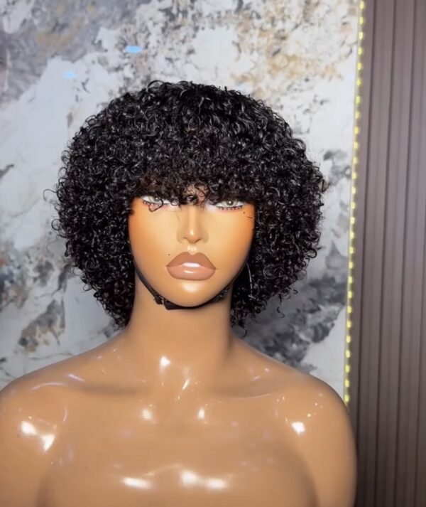 Jaye unit
💯%Humanhair
THIS IS NOT FOR FULL HAIR LOVER❌
Read description for more